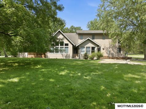95 Oak Run Drive Mason City IA 50401