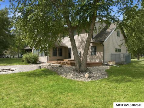 95 Oak Run Drive Mason City IA 50401