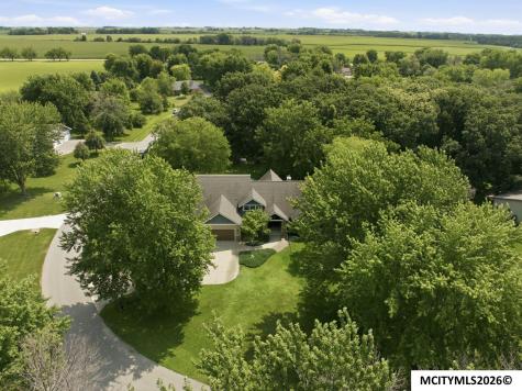 95 Oak Run Drive Mason City IA 50401