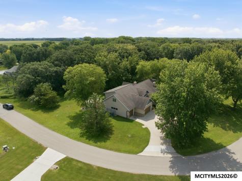 95 Oak Run Drive Mason City IA 50401