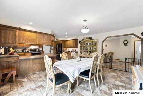 2909 4th NW Mason City IA 50401