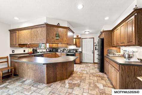 2909 4th NW Mason City IA 50401