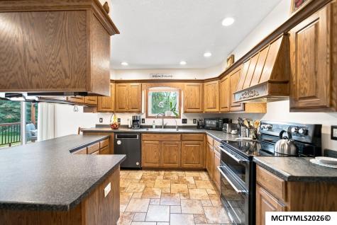 2909 4th NW Mason City IA 50401
