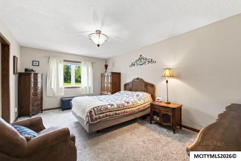 2909 4th NW Mason City IA 50401