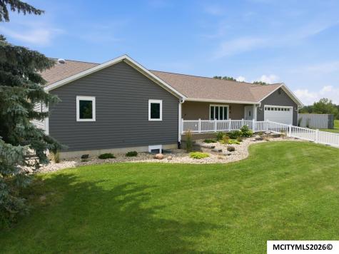2909 4th NW Mason City IA 50401