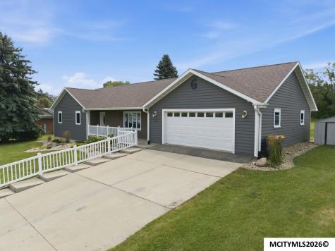 2909 4th NW Mason City IA 50401