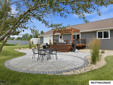2909 4th NW Mason City IA 50401