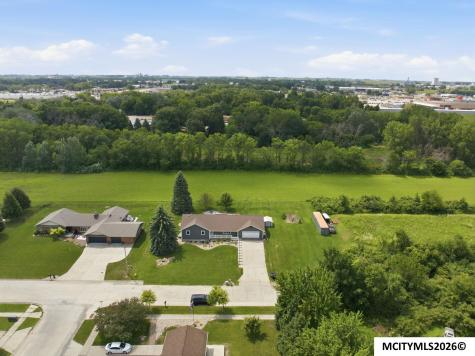 2909 4th NW Mason City IA 50401