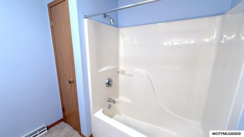 734 N Carolina Mason City IA 50401