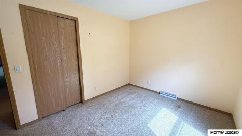734 N Carolina Mason City IA 50401