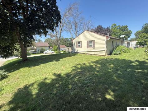 605 N 8th Street Forest City IA 50436