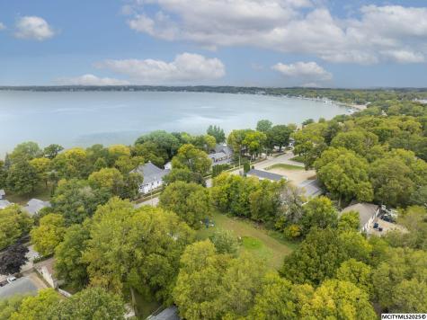 1100 S Shore Drive Clear Lake IA 50428