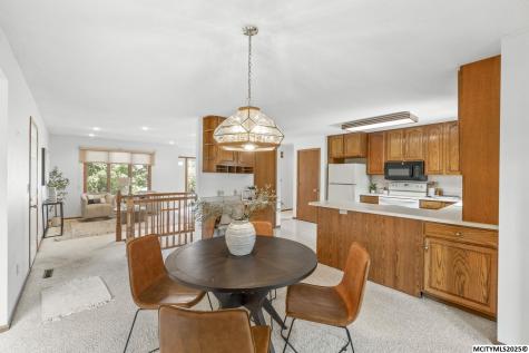 25 Slate Court Mason City IA 50401