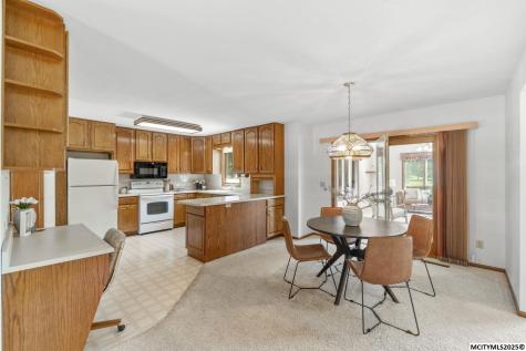 25 Slate Court Mason City IA 50401