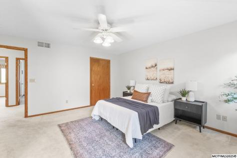 25 Slate Court Mason City IA 50401