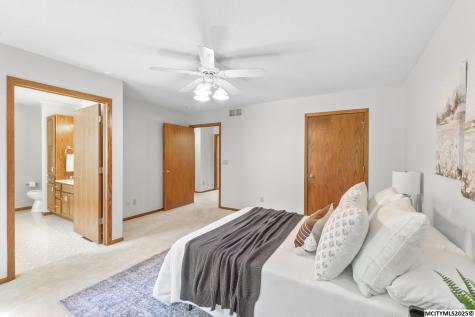 25 Slate Court Mason City IA 50401