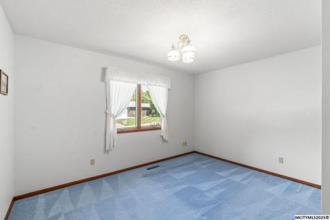 25 Slate Court Mason City IA 50401