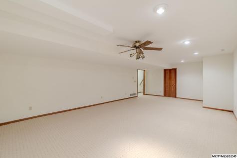 25 Slate Court Mason City IA 50401