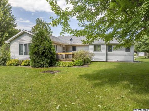 25 Slate Court Mason City IA 50401