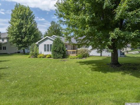 25 Slate Court Mason City IA 50401