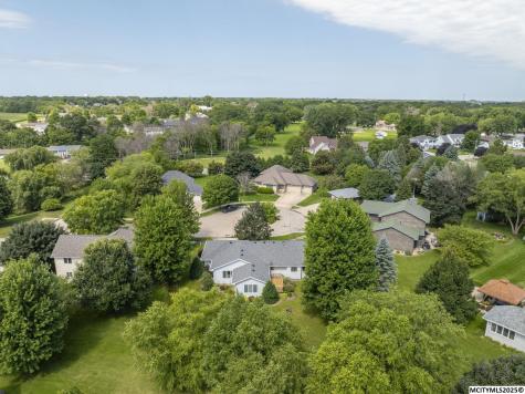 25 Slate Court Mason City IA 50401