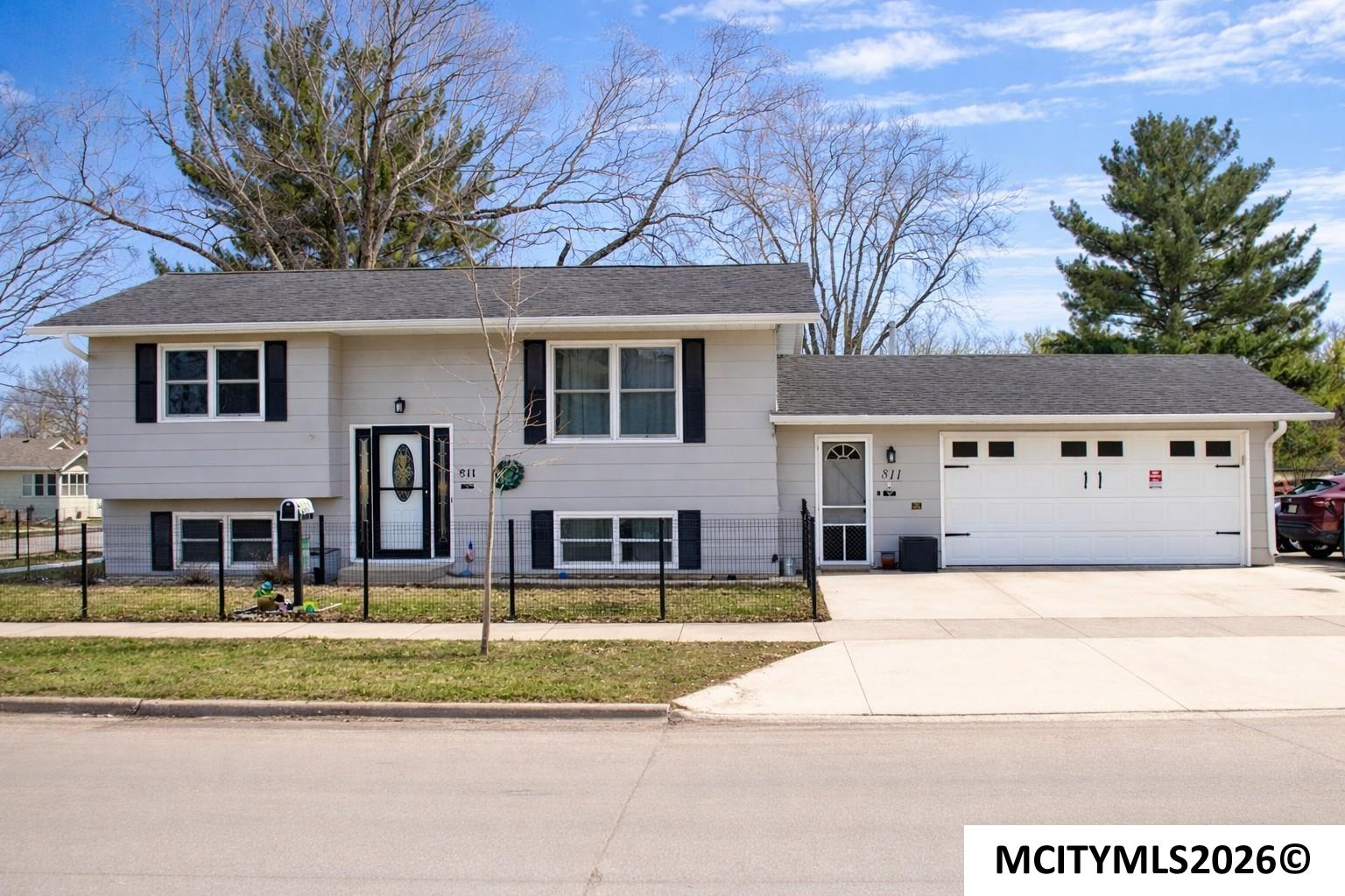 811 9th NW Mason City IA 50401