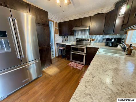 811 9th NW Mason City IA 50401