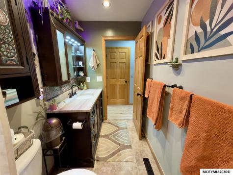 811 9th NW Mason City IA 50401