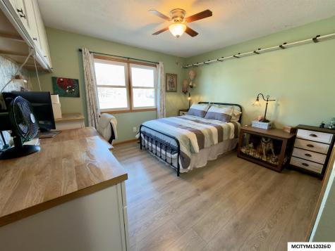 811 9th NW Mason City IA 50401