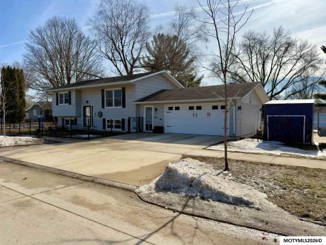 811 9th NW Mason City IA 50401