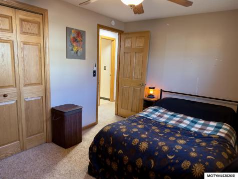 811 9th NW Mason City IA 50401