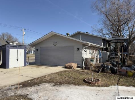 811 9th NW Mason City IA 50401
