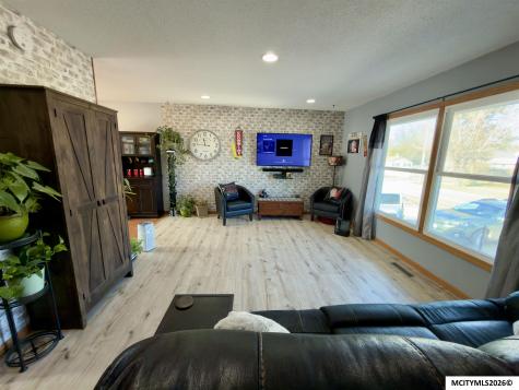 811 9th NW Mason City IA 50401