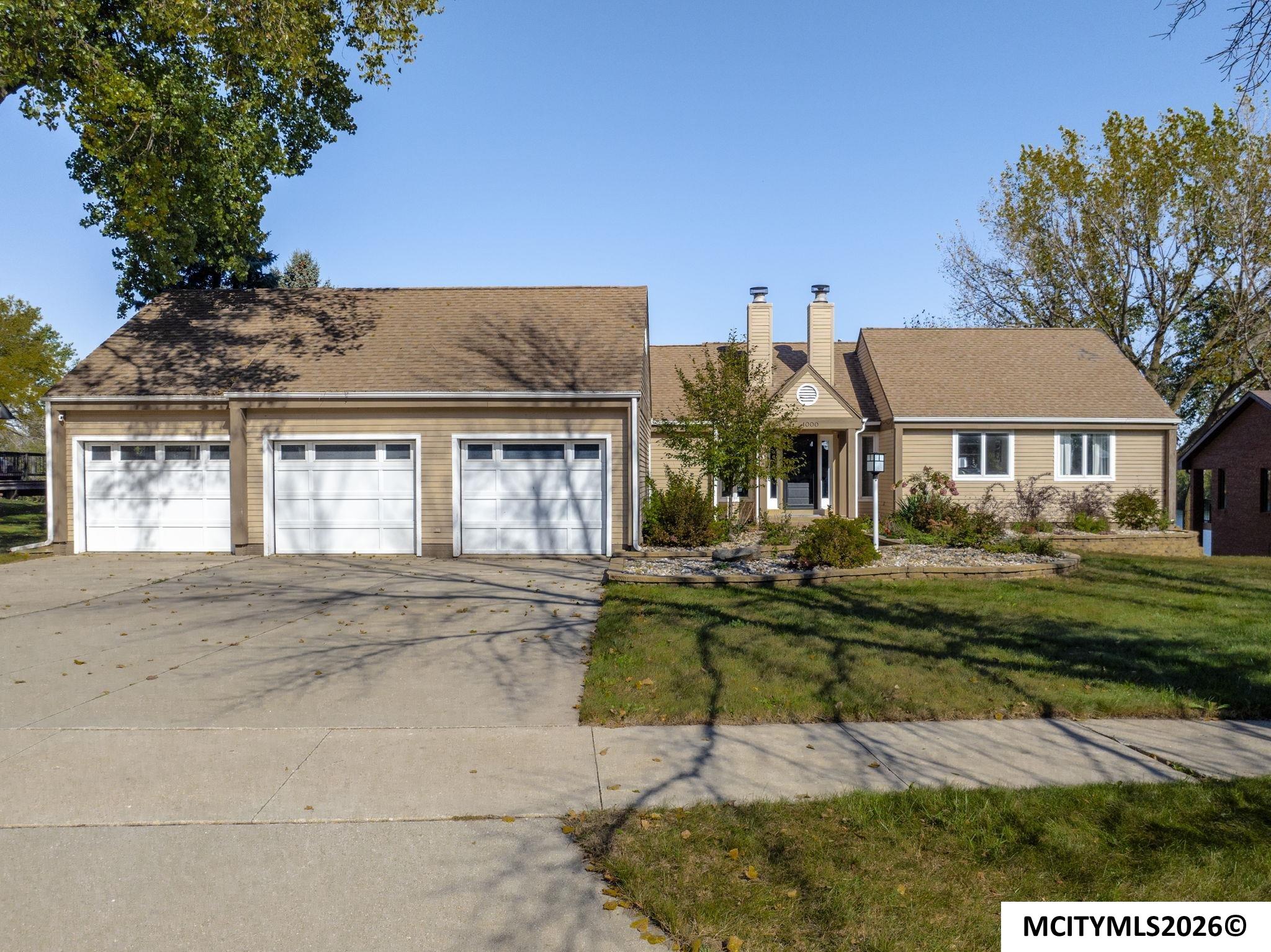 1000 Briarstone Drive Mason City IA 50401