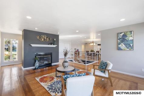 1000 Briarstone Drive Mason City IA 50401