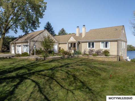 1000 Briarstone Drive Mason City IA 50401