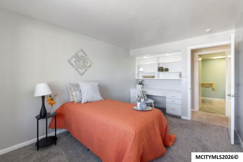 1000 Briarstone Drive Mason City IA 50401