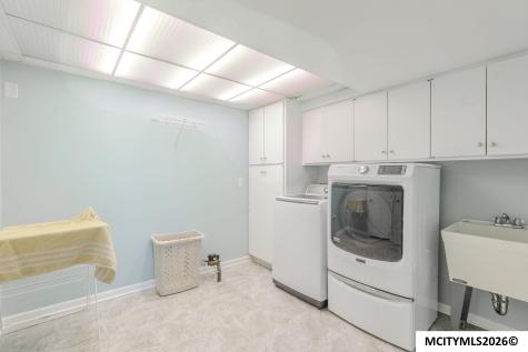 1000 Briarstone Drive Mason City IA 50401