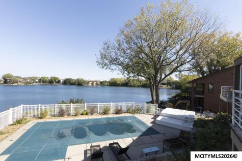 1000 Briarstone Drive Mason City IA 50401