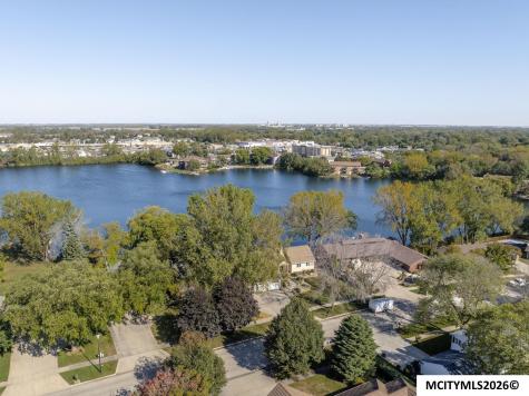 1000 Briarstone Drive Mason City IA 50401