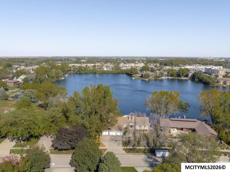 1000 Briarstone Drive Mason City IA 50401
