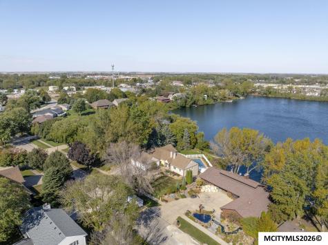 1000 Briarstone Drive Mason City IA 50401