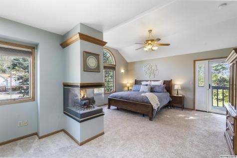 6 Deer Creek Court Mason City IA 50401