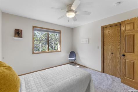 6 Deer Creek Court Mason City IA 50401