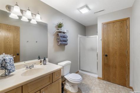 6 Deer Creek Court Mason City IA 50401