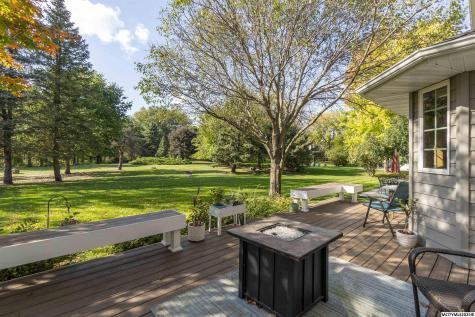 6 Deer Creek Court Mason City IA 50401