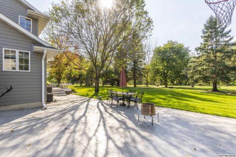 6 Deer Creek Court Mason City IA 50401