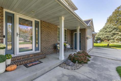 6 Deer Creek Court Mason City IA 50401