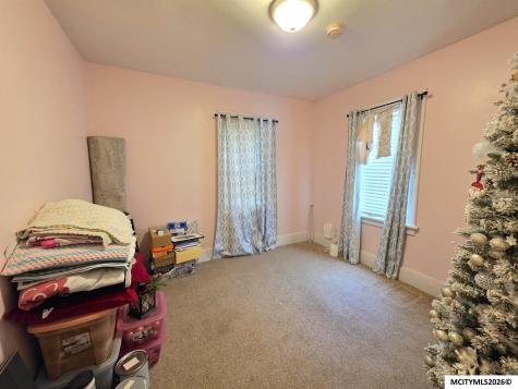 1008 N Georgia Mason City IA 50401