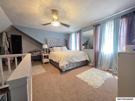 1008 N Georgia Mason City IA 50401